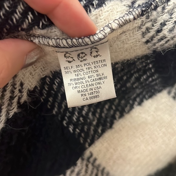 Sea NY oversized Cardigan, size small (fits like a medium) - Picture 3 of 3